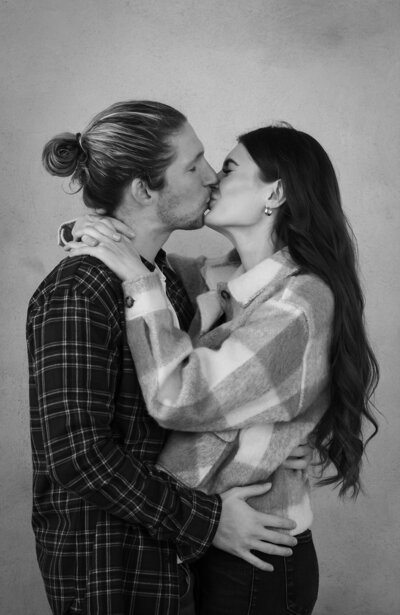 Couple kissing 