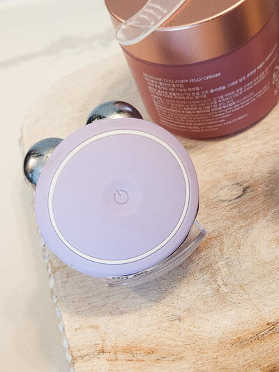 micro-current hand held at home device. tightens skin