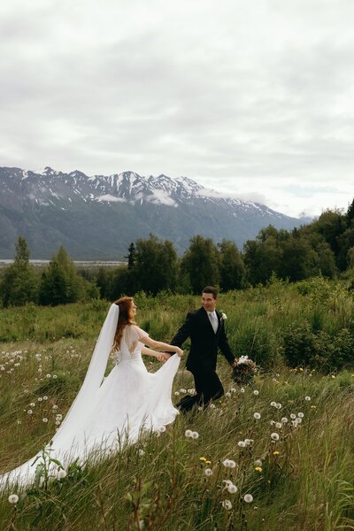 adventurous spring elopement in the mountain