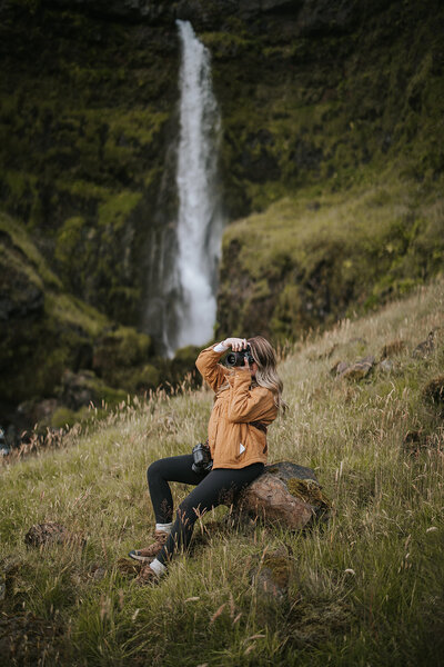 elopement photographer in iceland