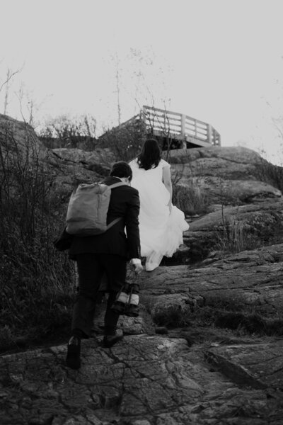 Upper-Peninsula-Elopement-Sugarloaf-101824-SparrowSongCollective-BW-32