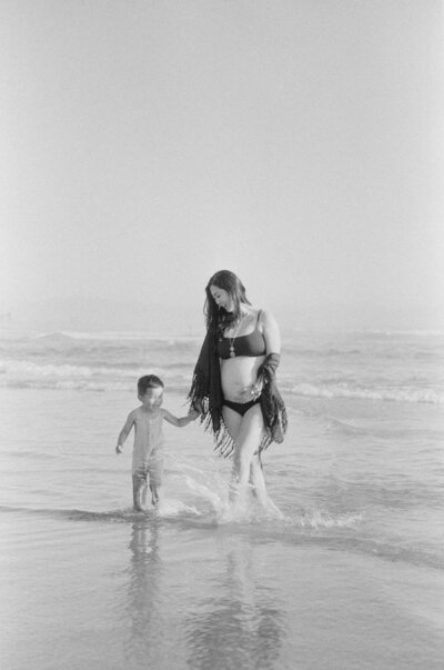 Kristin Dinsmore Photography Fine Art Motherhood Family Maternity Photographer Bay Area California Film Photo Timeless Classic Refined Northern Cali4