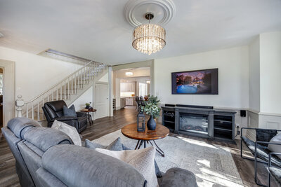 832 Hwy 7A living (7)