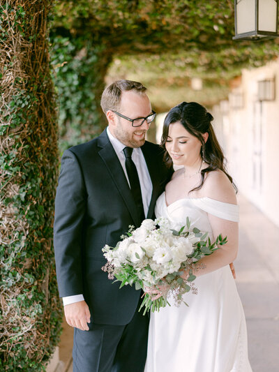 A breathtaking Destination Wedding, where Emily and Ross exchanged vows against the backdrop at the Twin Oaks Golf Resort captured with a timeless, editorial eye by Michael Asmussen, an internationally recognized destination wedding photographer specializing in luxury celebrations. Explore more of Michael’s work in Orange County, Palm Springs, Los Angeles, San Diego, Tokyo Japan, Las Vegas, Seoul and beyond.