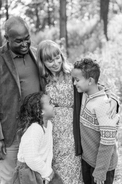 a Minnesota family portrait session with a happy family