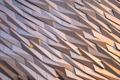 Titanic Belfast christian-holzinger-CUY_YHhCFl4-unsplash