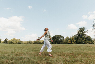 elizabeth running through field