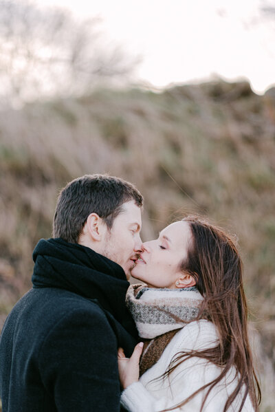 Elopement wedding photography session in Suomenlinna by wedding photographer Hannika Gabrielsson
