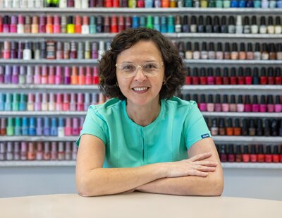 Monroe-branding-photographer-focused-life-photography-headshot-nail-tech