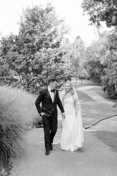 Wedding Party Portraits at Evansville Country Club190