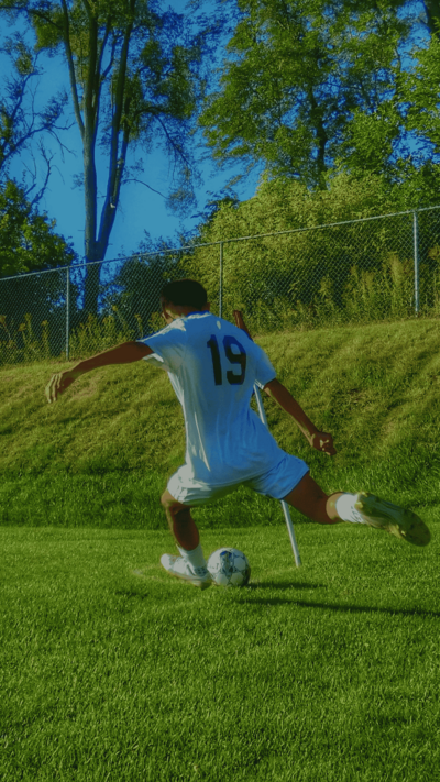 Soccer skills and juggling with Chale and Chaleprem