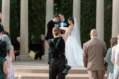 EMILY B. PHOTO CO. -- California Wedding Photographer -- Grand Island Mansion Wedding -- Laysia + Jaron -- VENDORS-2
