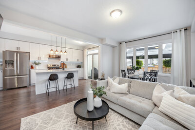 48 Highlands living room (5)