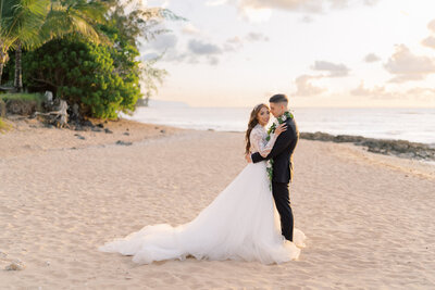 Loulu Palm Wedding Photographer Oahu Hawaii Lisa Emanuele-1024