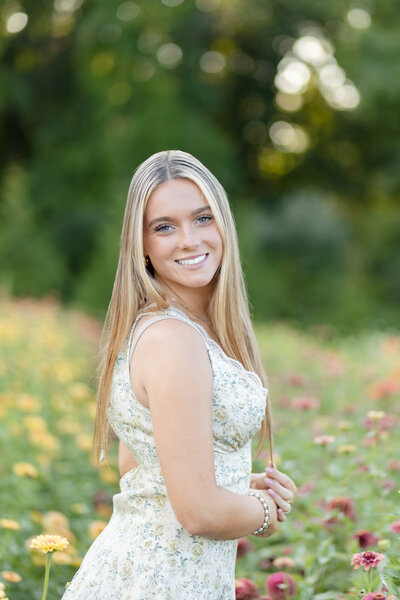 Girl posing for senior photography in Shelby Township, Michigan by Savvy Shoots Photography