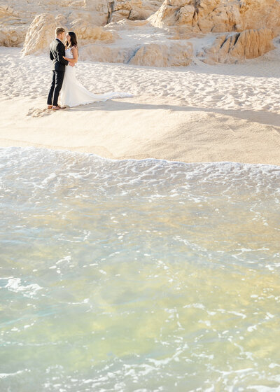 Los Cabos elopement photo on beach