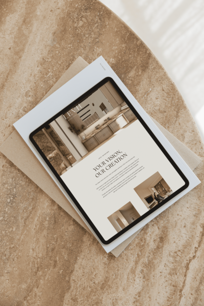 Showit Website ontwerp voor Levh Interiors op staande iPad