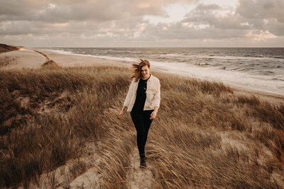 Porträt von Laura Seitz von Laura Seitz Fotografie am Strand