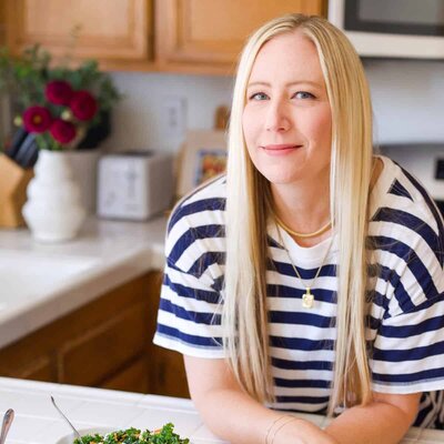 Sharon Garofalow of Cupcakes and Cutlery is an email copywriting client of Duett