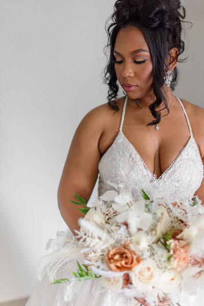 Wedding coordinator in Chicago suburbs, organizing a stunning and personalized ceremony.