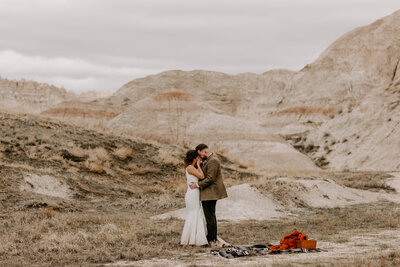 Black Beach MN Elopement