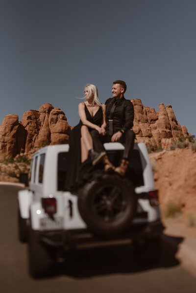 Moab wedding with Jeeps
