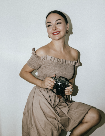Lola Melani - the Ultimate Portfolio - online course for maternity photographers