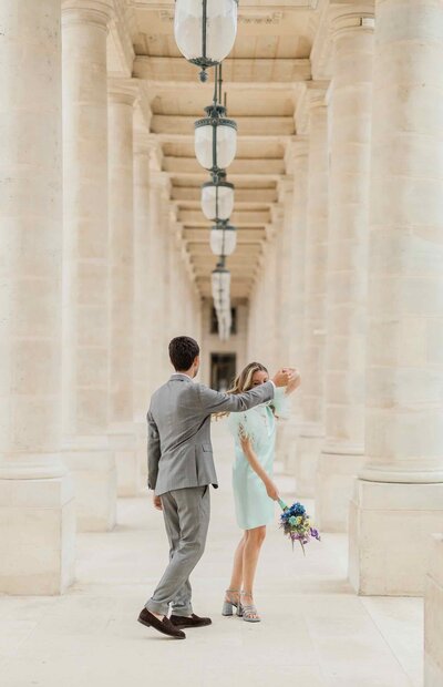 Photo mariage couple sous saule pleureur Normandie
