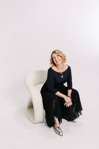 Rachael headshot Southwest Florida wedding planner