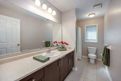 51 Lobb main bath