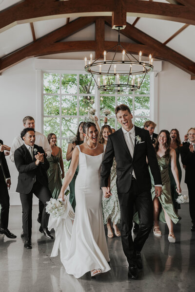 Entrust your destination wedding in Italy to Cassie Beth, where her mastery in capturing timeless elegance ensures every photograph tells the story of your love in the most enchanting way.