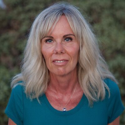 Taeisha Barrett, graduate of Soma Yoga Institute’s award-winning online yoga certification program, experienced inclusive and heartfelt virtual learning