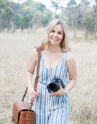 Anna Selent is an experienced wedding photographer based in Melbourne, Gippsland and along the Mornington Peninsula.