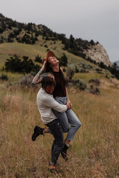 Paradise Valley couple photo shoot by Montana elopement videographer and photographer