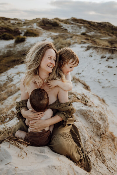 Zwangerschap fotoshoot bos Noord Holland Hoorn