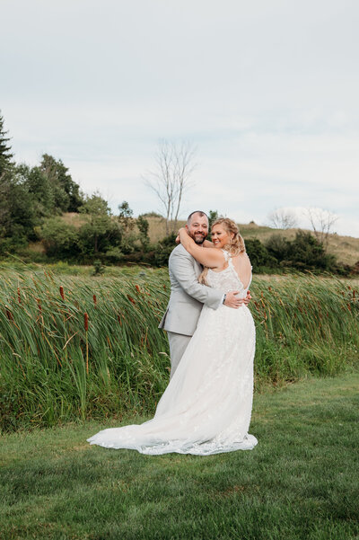 wedding bridal portraits at wrens roost in naples ny for a romantic summer wedding