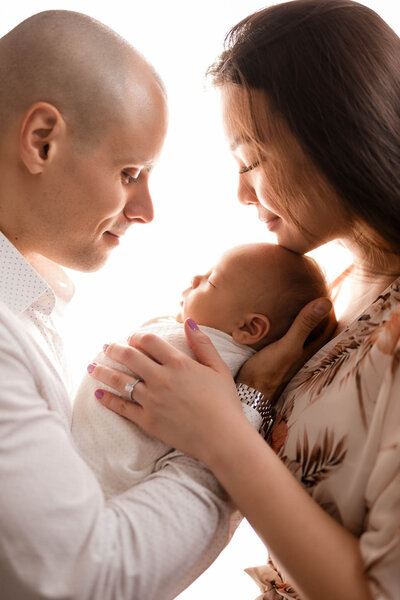 orlando newborn photoshoot with parents