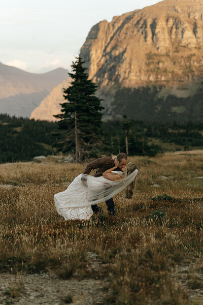 Rhode Island and Destination Wedding Photographer | Cinematic, Moody, Storytelling | Aisha Lee Photography | Couple eloping at a mountain