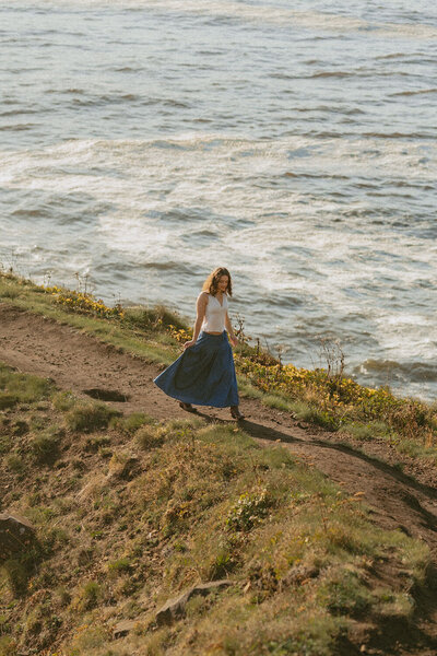 maggie-manzanita-senior-photos-in-cannon-beach-senior-photography-by-emily-noelle-photo-32