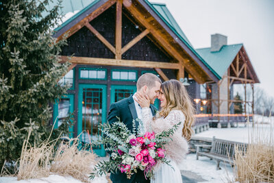 NW_elegant-the-lodge-Skaneateles-Syracuse-wedding--56