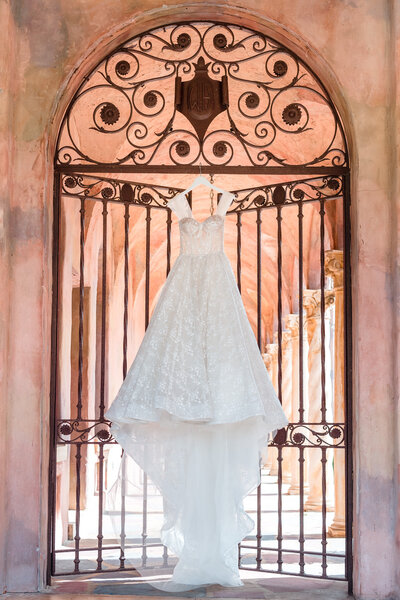 Orlando-Wedding-Photography-Dress-1