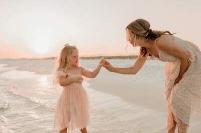 Navarre-beach-wedding-photographer-elopement-photographer-micro-wedding-pensacola-beach-family-vacation-pictures
