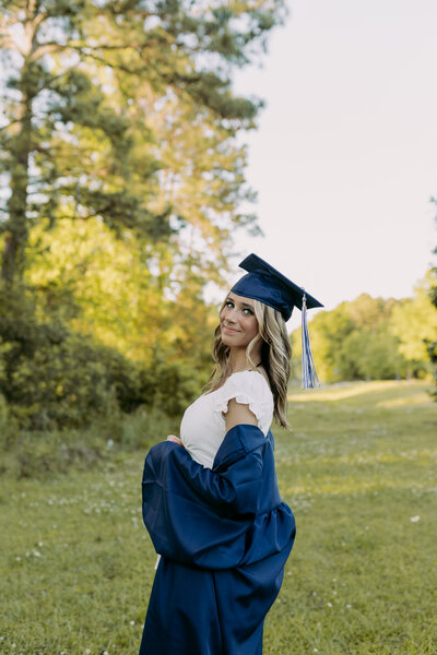 farm style senior portraits in south carolina 