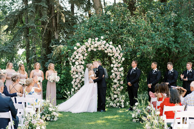 Norland_Estate_Wedding_Ceremony_full_floral_arch_Melissa_Dawn