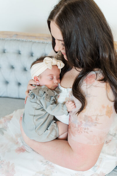 Baby girl newborn pictures light and airy castle rock colorado studio elena spraguer photography 0014