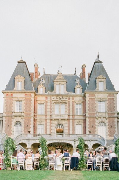 destination-wedding-garden-party-french-chateau-outdoor-american-couple