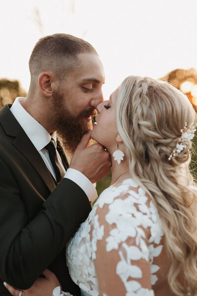 intimate wedding photos