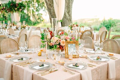 wedding reception at holly oaks on the marsh savannah wedding photographer