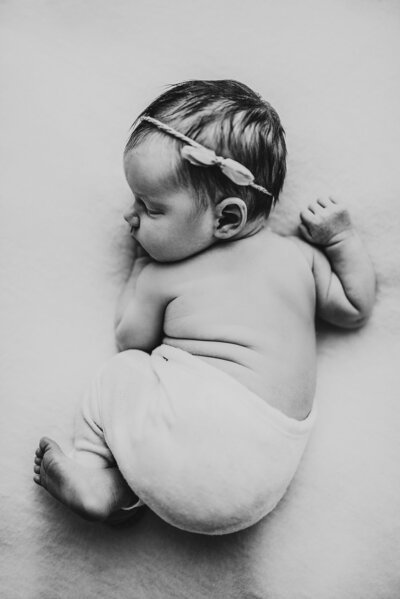 black and white - side lying newborn perth photography - gracie and the wren