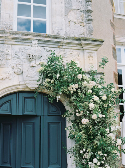 lily-paloma-wedding-florist-france-french-chateau (2)